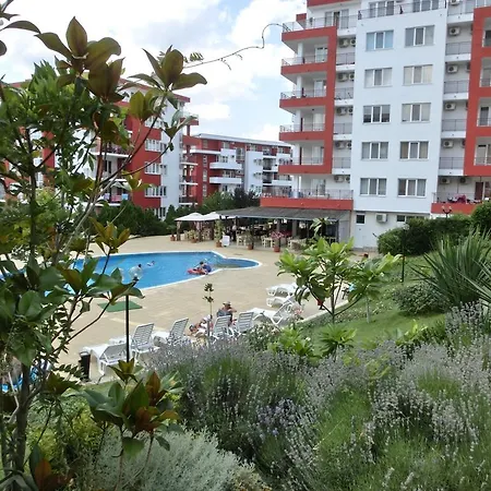 Sea View Apartment, Marina View Fort Beach, Свети-Влас